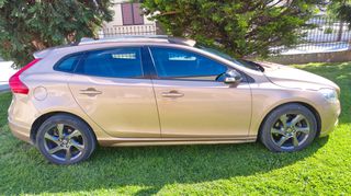 Volvo V40 Cross Country 2014 D2