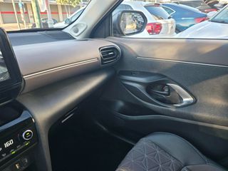Toyota Yaris Cross 2022 1.5 CROSS HYBRID LOUNGE / ΠΑΝΟΡΑΜΑ / KAMERA / ΑΒΑΦΟ-thumb-28