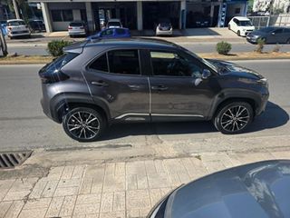 Toyota Yaris Cross 2022 1.5 CROSS HYBRID LOUNGE / ΠΑΝΟΡΑΜΑ / KAMERA / ΑΒΑΦΟ-thumb-8