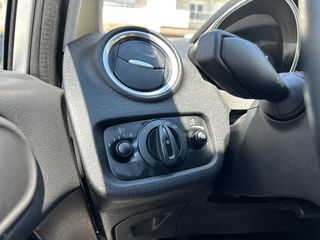 Ford Fiesta 2017-thumb-24