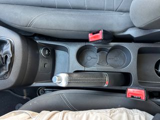 Ford Fiesta 2017-thumb-22