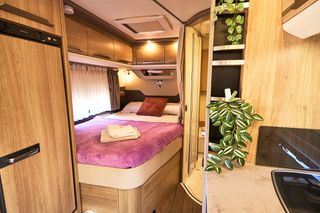 Knaus 2019 SKY TI 650MF-thumb-4