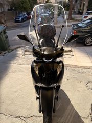 Honda SH 150i 2025