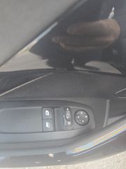 Peugeot 208 2017 Style-thumb-20