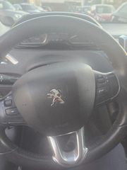 Peugeot 208 2017 Style-thumb-22