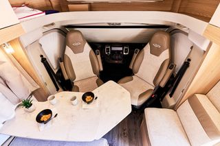 Lmc 2021 CRUISER V 646 G-thumb-5