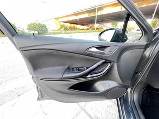 Opel Astra 2016-thumb-13