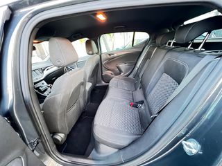 Opel Astra 2016-thumb-14