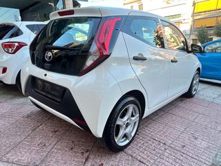 Toyota Aygo 2021 Car play camera-thumb-6