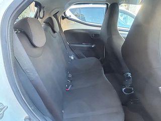 Toyota Aygo 2021 Car play camera-thumb-17