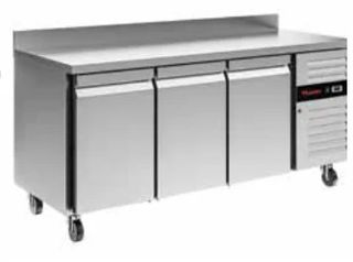 ΠΡΟΣΦΟΡΑ!!! KARAMCO SNACK3100TN (179,5x60x85cm - 3 Πόρτες - 135Watt/230V / +2°C +8°C - Ενεργ. Κλάση: A) Inox Στενό Ψυγείο Πάγκος GN με Πανωσήκωμα