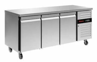 ΠΡΟΣΦΟΡΑ!!! KARAMCO GN3100TN (179,5x70x86cm - 3 Πόρτες - 217Watt/230V / +2°C +8°C - Ενεργ. Κλάση: A) Inox Ψυγείο Πάγκος GN 1/1