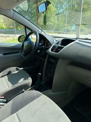 Peugeot 207 2008-thumb-8