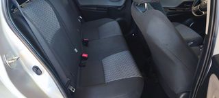 Toyota Yaris 2016-thumb-19