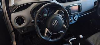 Toyota Yaris 2016-thumb-8