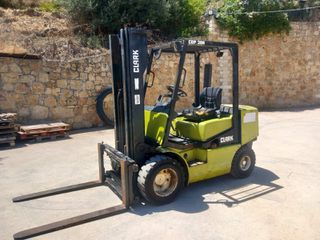 Clark 2001 Clark CDP 30H 3t Diesel Triplex – 840 ώρες-thumb-1