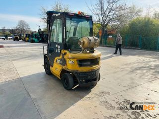 CAT 2010 GP25N-thumb-2