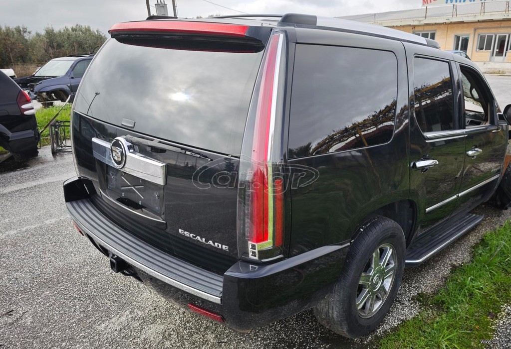 CADILLAC ESCALADE 6.2 V8