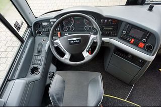 MAN 2016 LION S  COACH-thumb-11