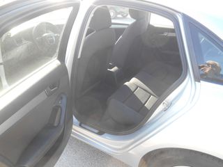 Audi A4 2008-thumb-7