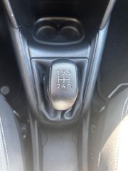 Peugeot 208 2016-thumb-12
