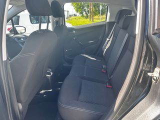 Peugeot 208 2016-thumb-16