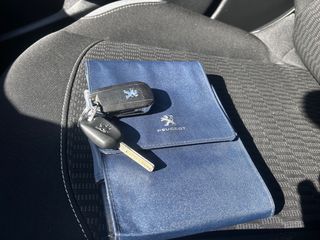 Peugeot 208 2016-thumb-24