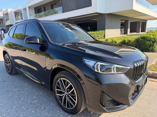 Bmw X1 2023 X DRIVE 20D M PAKET*HEAD UP*SHADOW LINE*-thumb-1