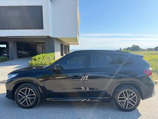 Bmw X1 2023 X DRIVE 20D M PAKET*HEAD UP*SHADOW LINE*-thumb-4