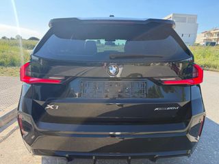 Bmw X1 2023 X DRIVE 20D M PAKET*HEAD UP*SHADOW LINE*-thumb-7
