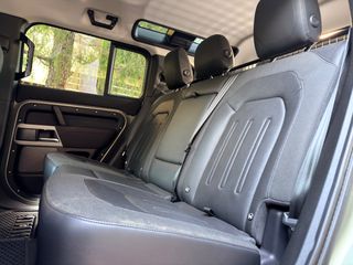 Land Rover Defender 2021 D240 SE 110 360/Meridian-thumb-13
