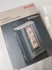 SANYO M1012A-thumb-1