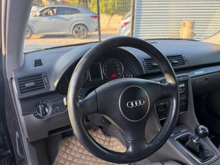 Audi A4 2003-thumb-7