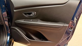 Renault Scenic 2017-thumb-18