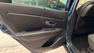 Renault Scenic 2017-thumb-23