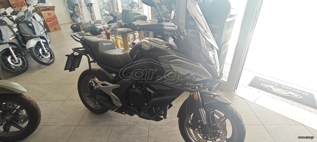 CFmoto 700 MT 2023
