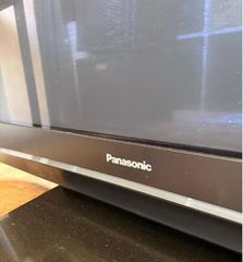 Panasonic Viera 37''  Plasma TH-37PX8E-thumb-1