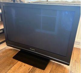 Panasonic Viera 37''  Plasma TH-37PX8E-thumb-2