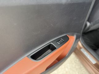 Hyundai i 10 2015 1.0 YES!_EURO6-thumb-25