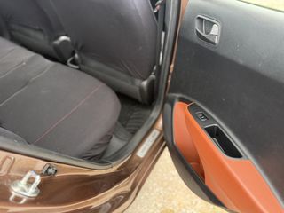 Hyundai i 10 2015 1.0 YES!_EURO6-thumb-29