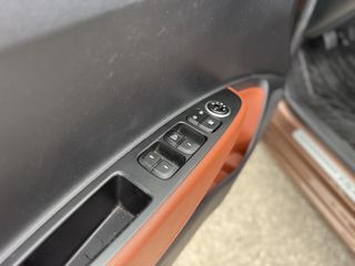 Hyundai i 10 2015 1.0 YES!_EURO6-thumb-9