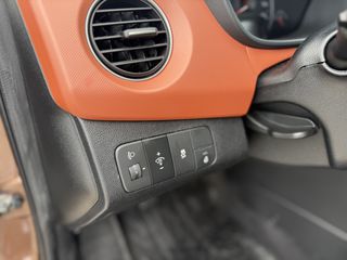 Hyundai i 10 2015 1.0 YES!_EURO6-thumb-10