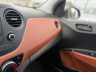 Hyundai i 10 2015 1.0 YES!_EURO6-thumb-18