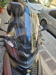 Πωλείται ζελατίνα για Piaggio mp3 yourban