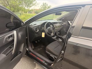Toyota Auris 2014 1.33 Active-thumb-8