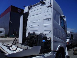 Volvo 2019 FH4 460-thumb-4