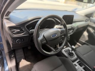 Ford Focus 2022-thumb-34