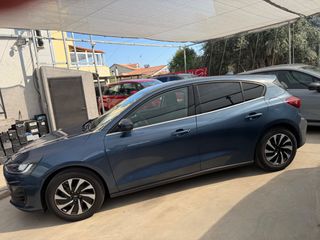 Ford Focus 2022-thumb-11