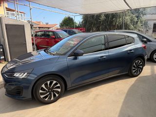 Ford Focus 2022-thumb-4