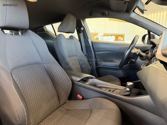 Toyota C-HR 2022 1.8 HYBRID - BUSINESS EDITION
